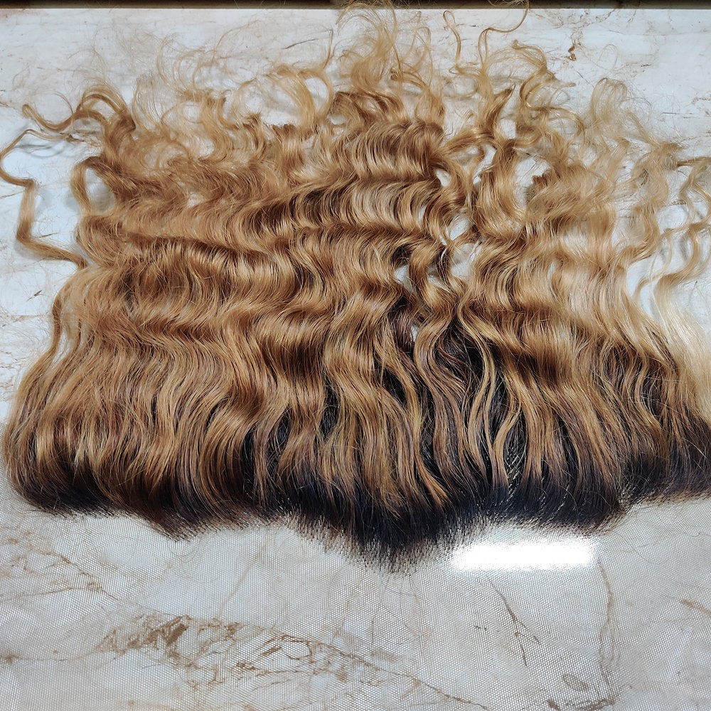 HONEY BLONDE WAVY FRONTALS
