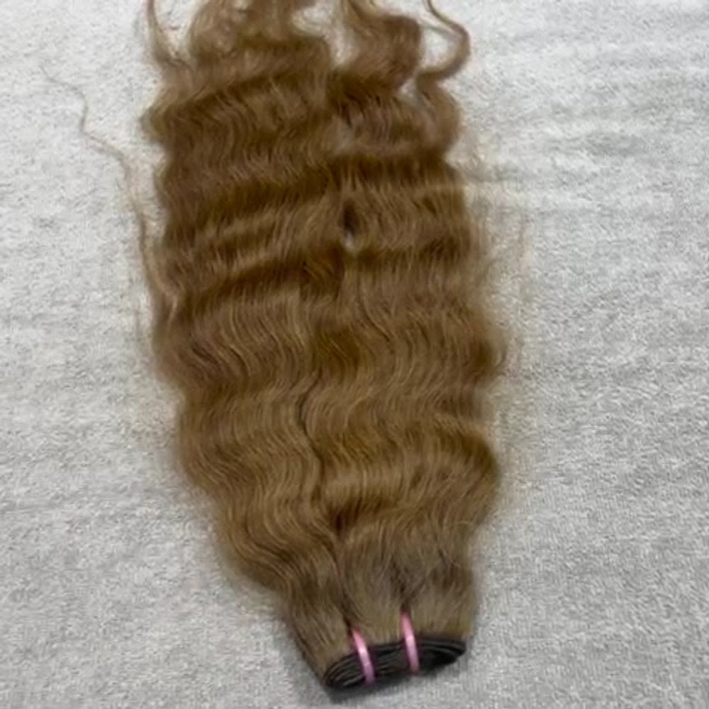 Honey Blonde Wavy Hair Extensions